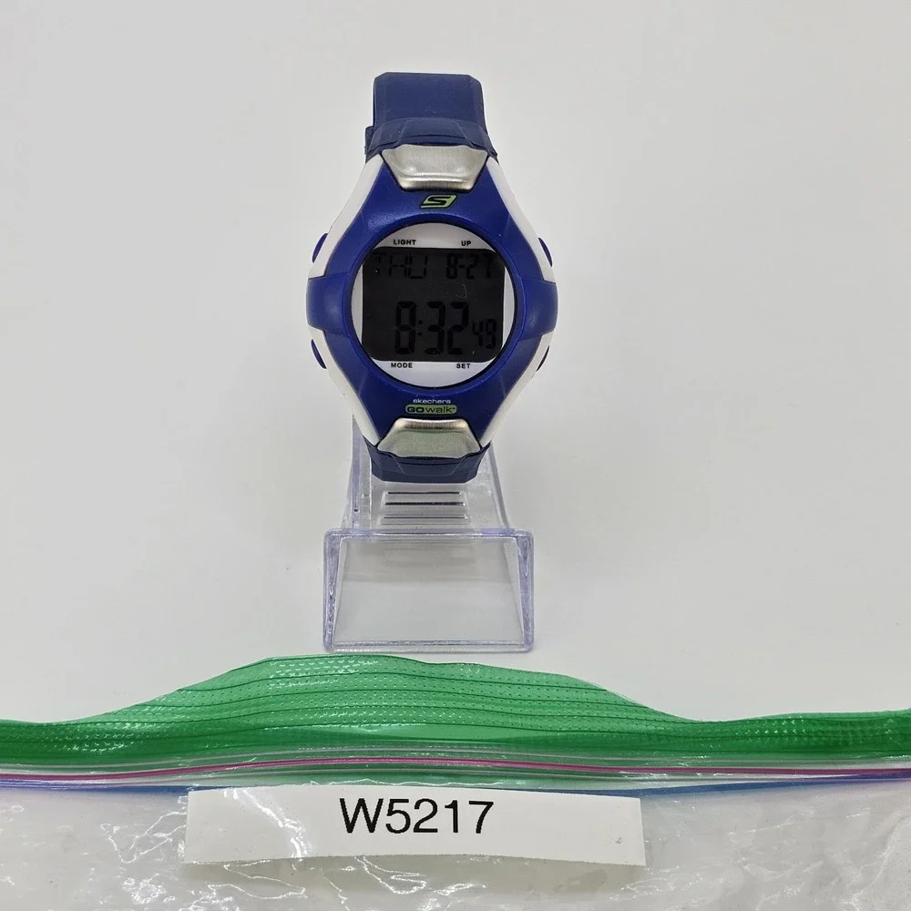 Men's Skechers Sports Watch 44MM Blue White Case Blue Plastic Bands New Battery
